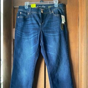 INC curvy fit cropped jeans size 8